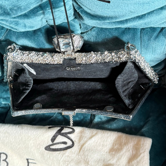 Besso Silver Snakeskin Crystal Evening Clutch – Elizabeth Taylor Design - Picture 11 of 11